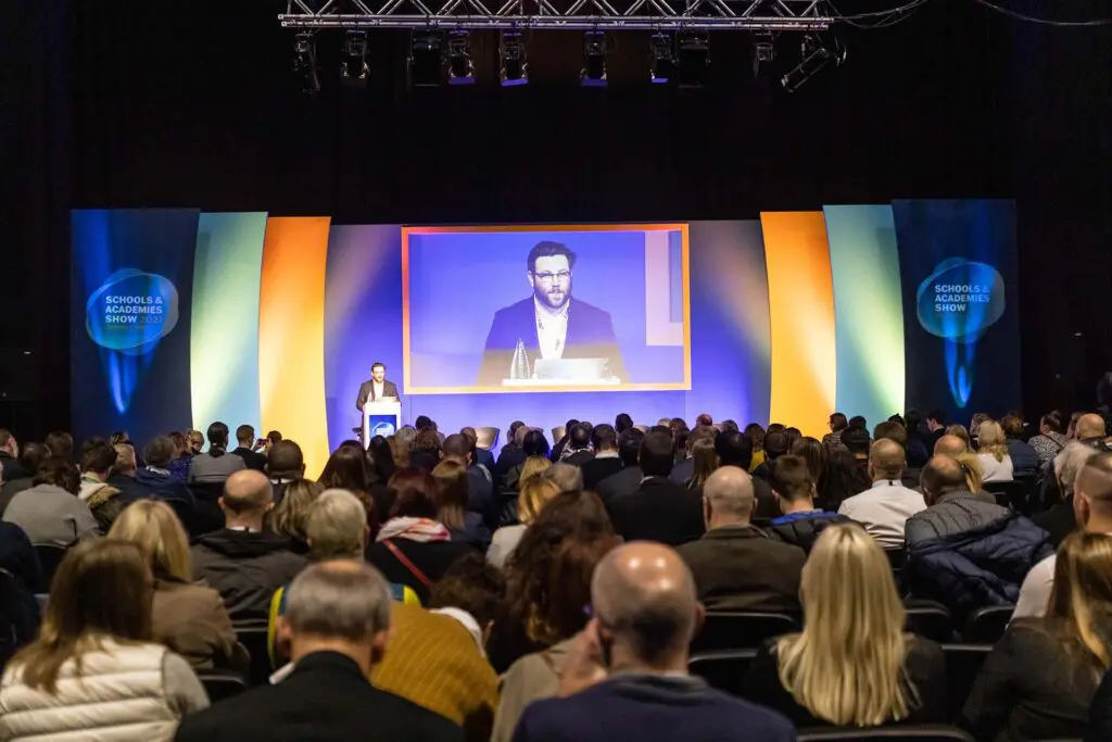 Spændende Nyheder: Attender Kommer til Schools & Academies Show i Birmingham!